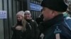 Этнические казахи уезжают из России от войны в Украине. История Нурлана и Асель